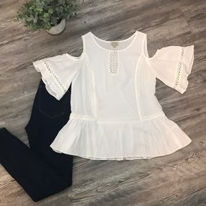 NEW Cremieux white cold shoulder blouse